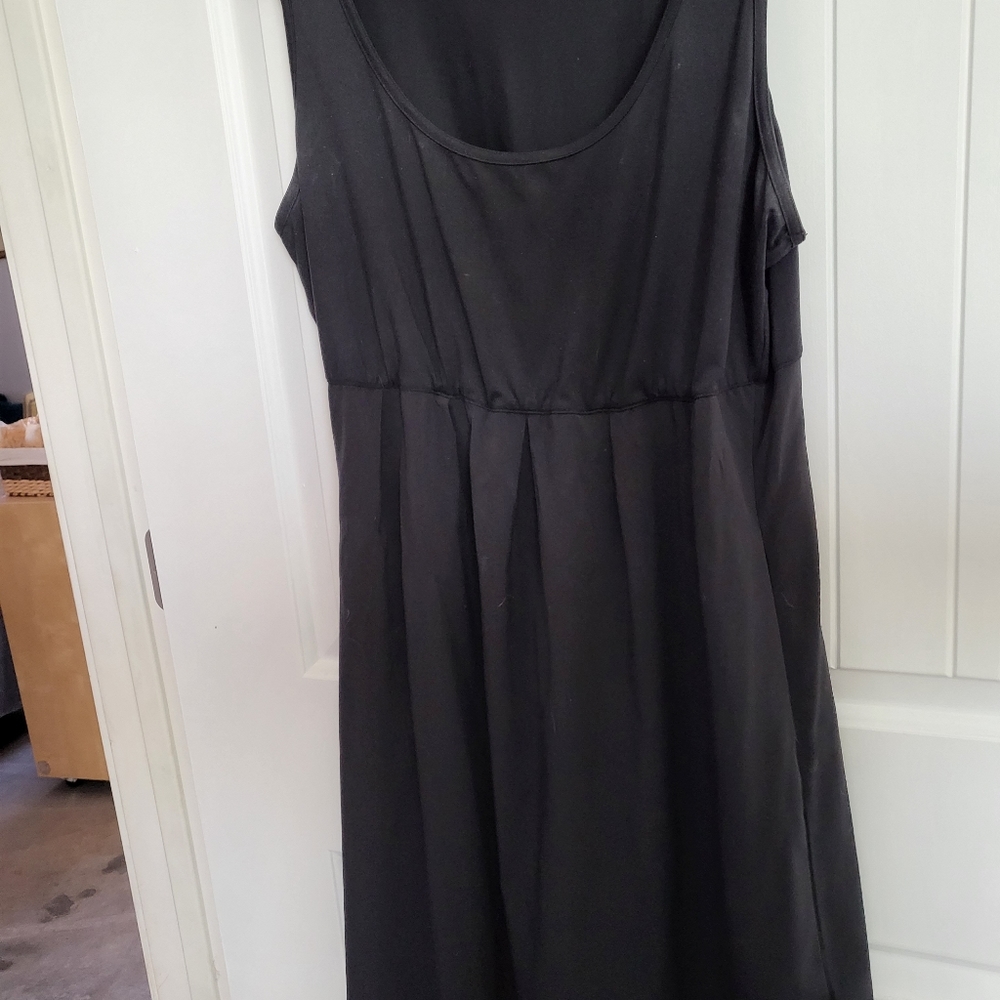 Columbia Jumper Dress with pockets, UPF performance fabric. Black XL